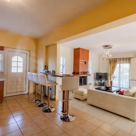 Rose Garden House Ferienhaus *