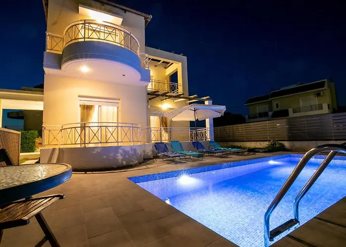 Rose Garden House Tatil Evi Kremastí