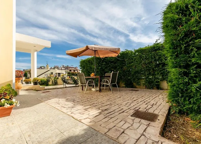 بيت للعطل Rose Garden House *