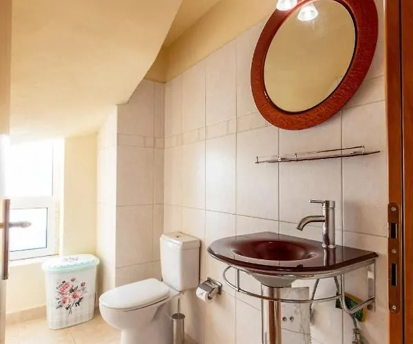 Rose Garden House Kremastí