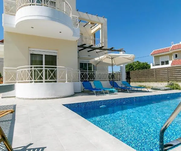 Rose Garden House *