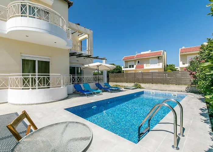 Rose Garden House *