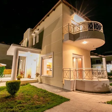 Rose Garden House Dom wakacyjny *