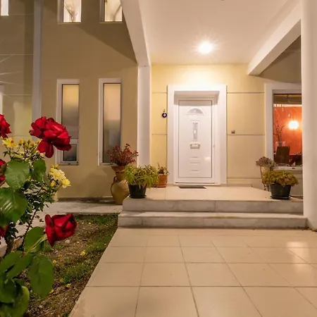 Rose Garden House بيت للعطل