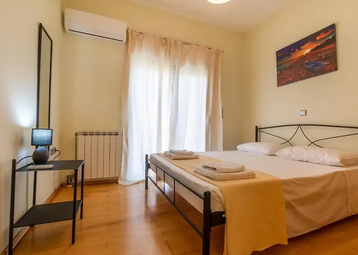 Rose Garden House Feriehus Kremastí